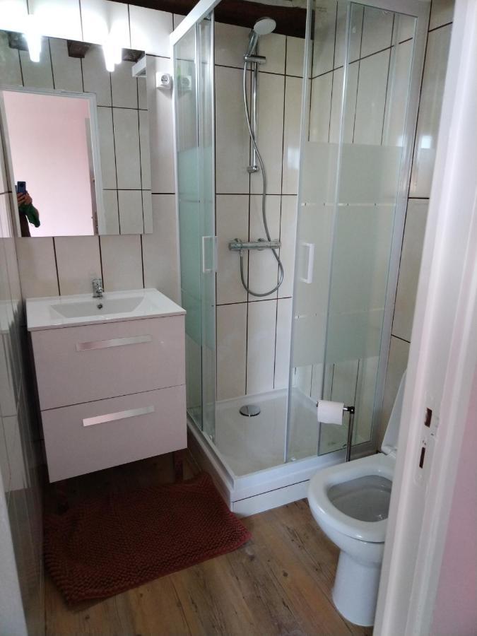 Les Chambrees Du Bac Hotell Charly-sur-Marne Eksteriør bilde